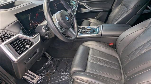 2024 BMW X7 M60i