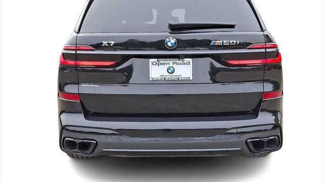2025 BMW X7 M60i