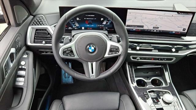 2025 BMW X7 M60i