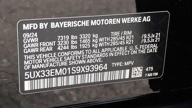 2025 BMW X7 M60i