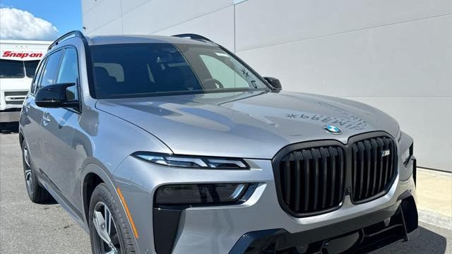 2027 BMW X7 M60i