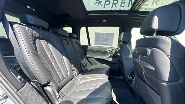 2027 BMW X7 M60i