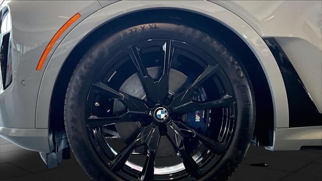 2027 BMW X7 M60i