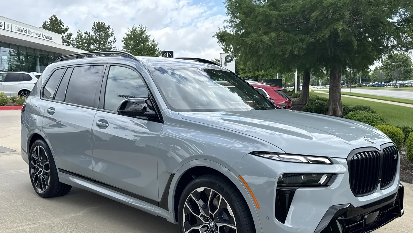 2027 BMW X7 M60i
