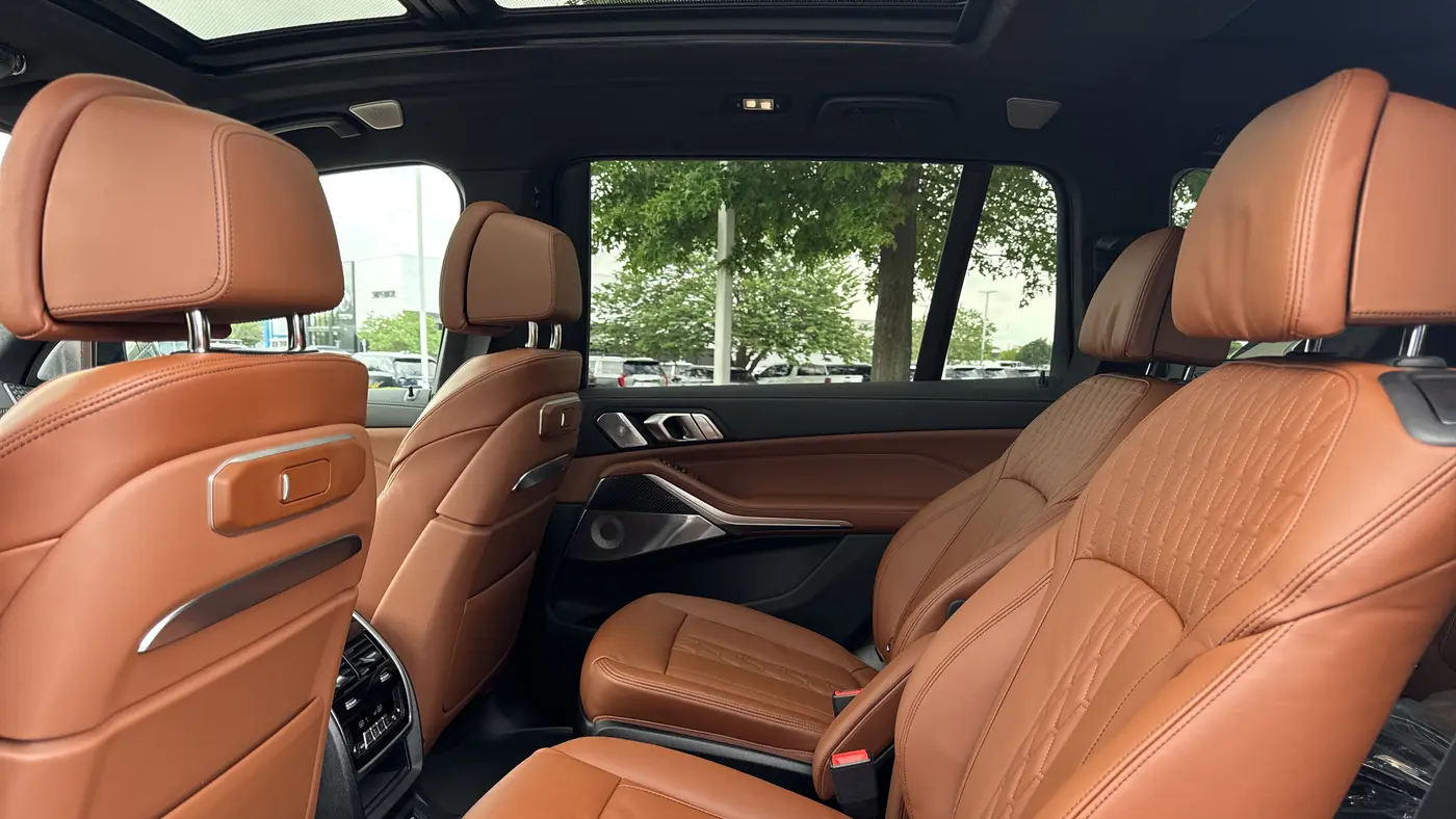 2027 BMW X7 M60i