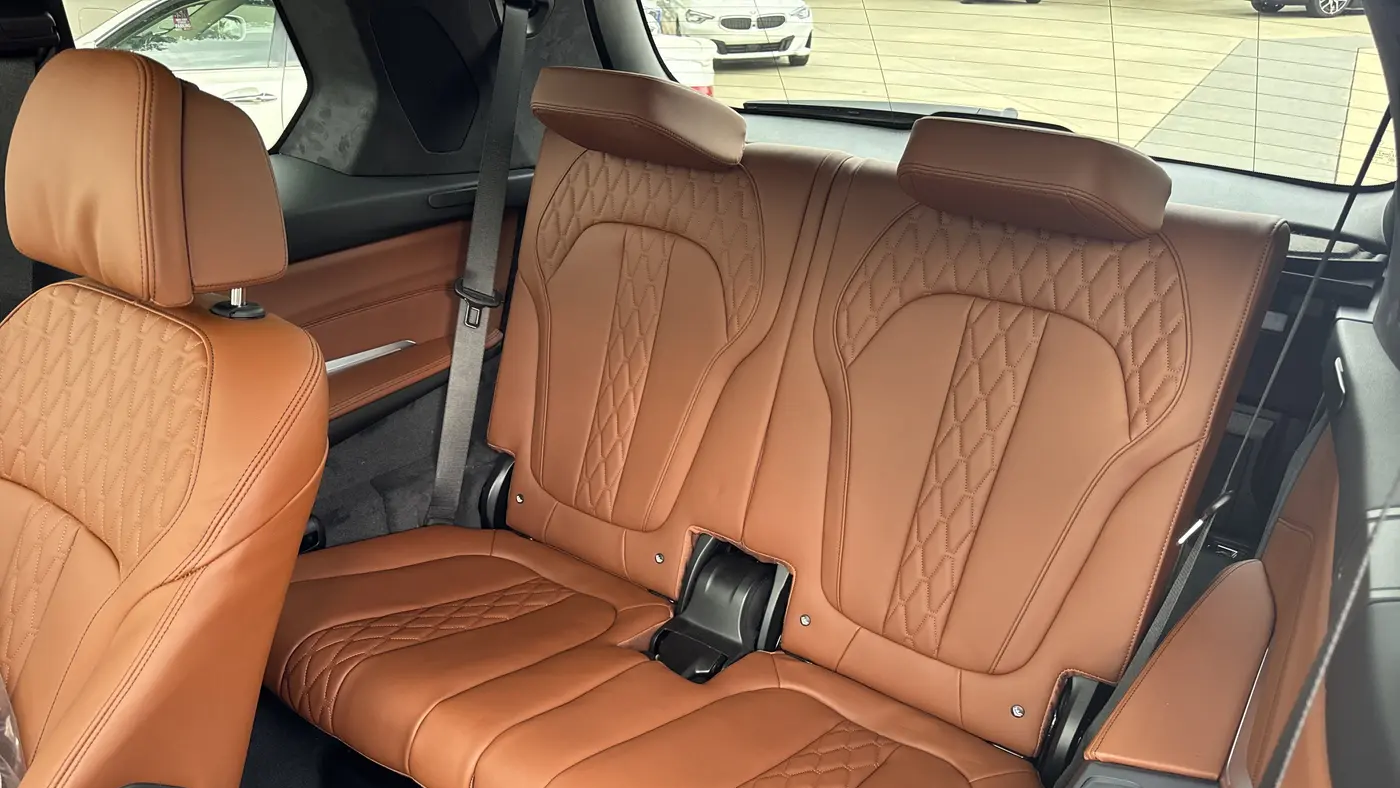 2027 BMW X7 M60i
