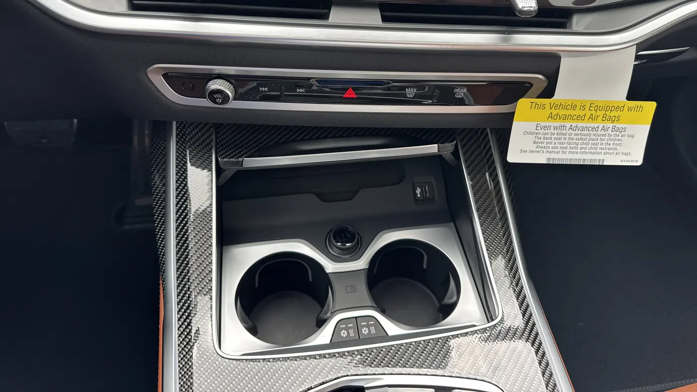 2027 BMW X7 M60i