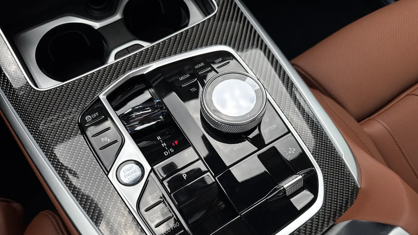 2027 BMW X7 M60i