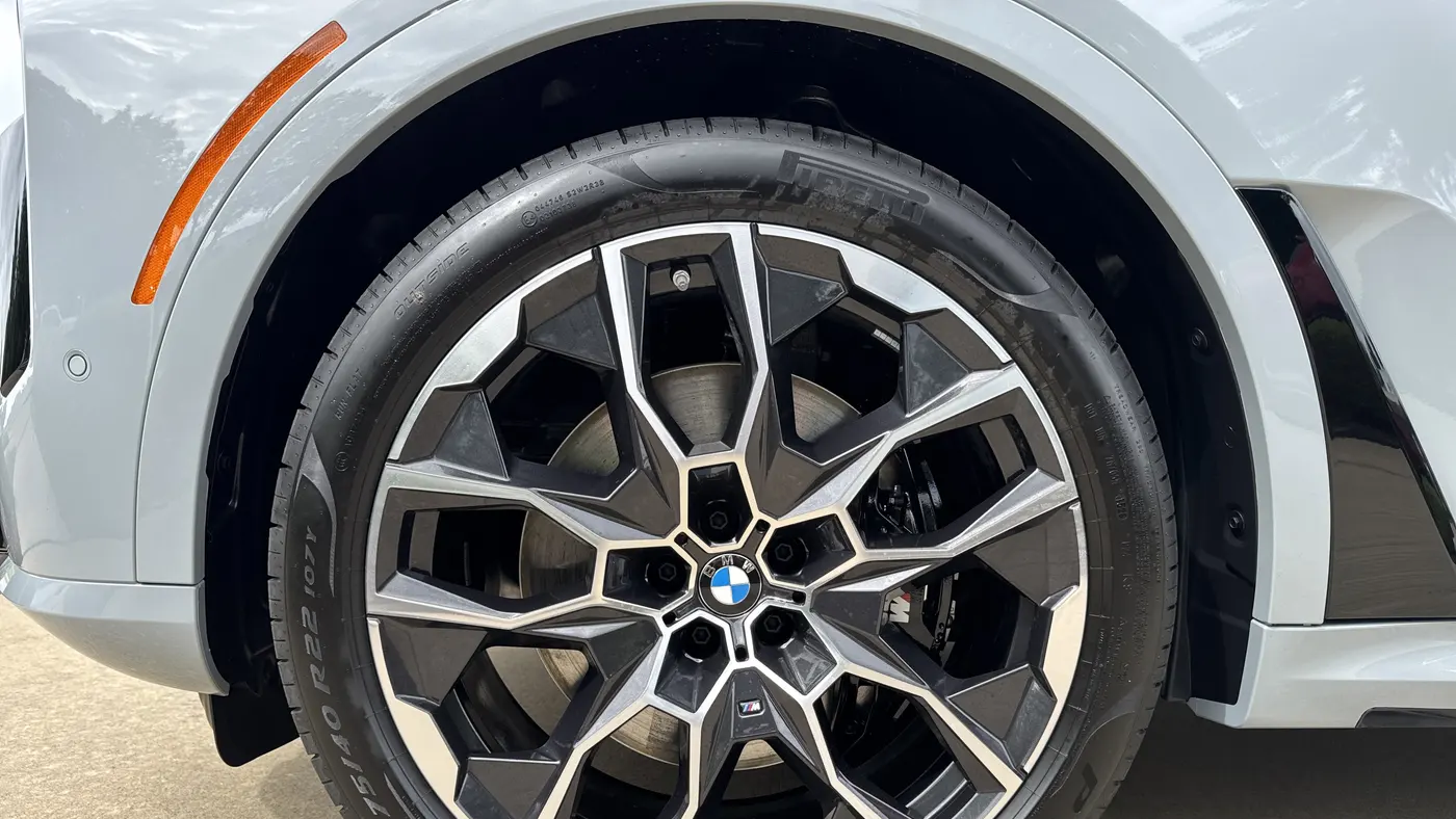 2027 BMW X7 M60i