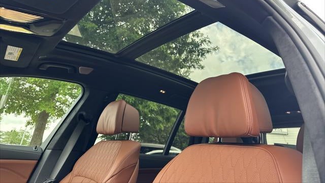 2027 BMW X7 M60i