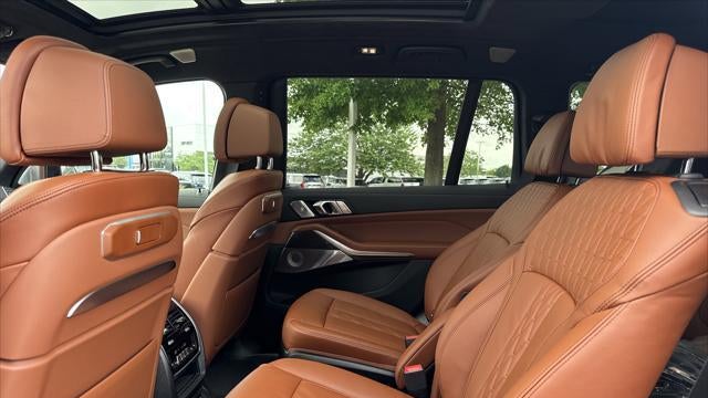 2027 BMW X7 M60i