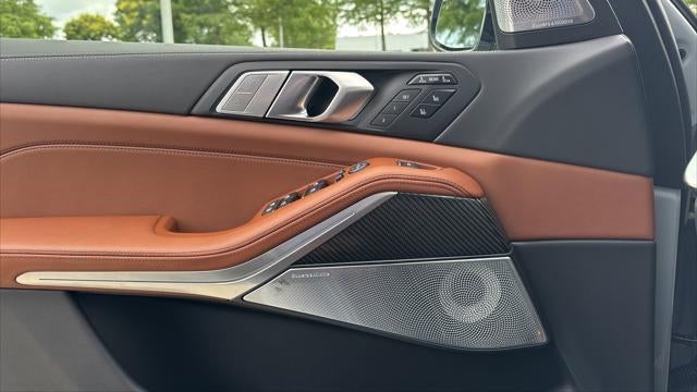 2027 BMW X7 M60i
