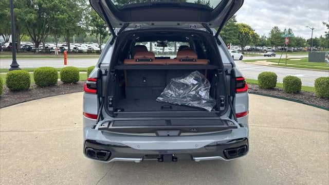 2027 BMW X7 M60i