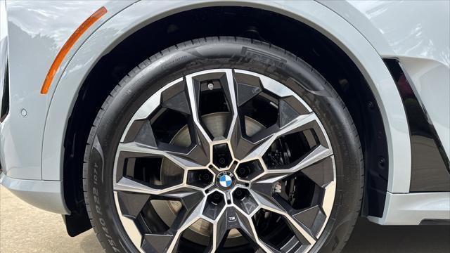 2027 BMW X7 M60i
