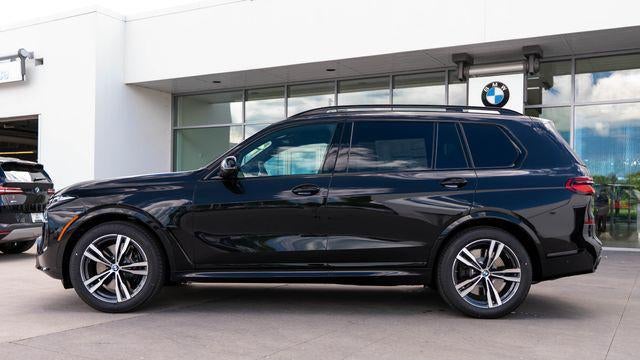 2027 BMW X7 M60i