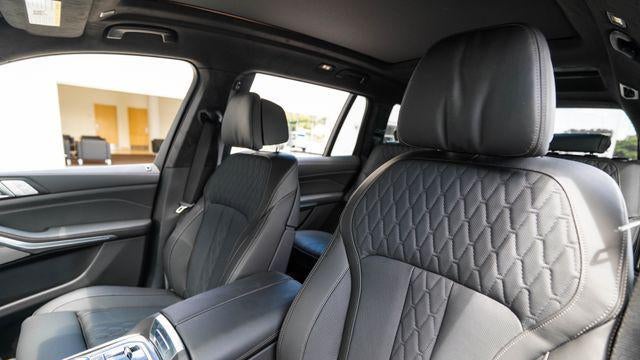 2027 BMW X7 M60i