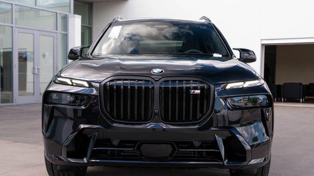 2027 BMW X7 M60i