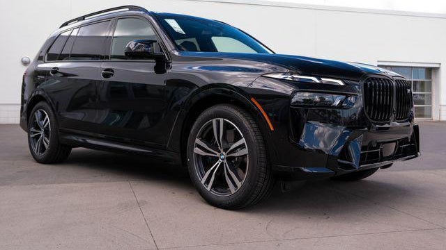 2027 BMW X7 M60i
