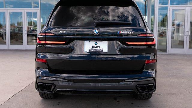 2027 BMW X7 M60i