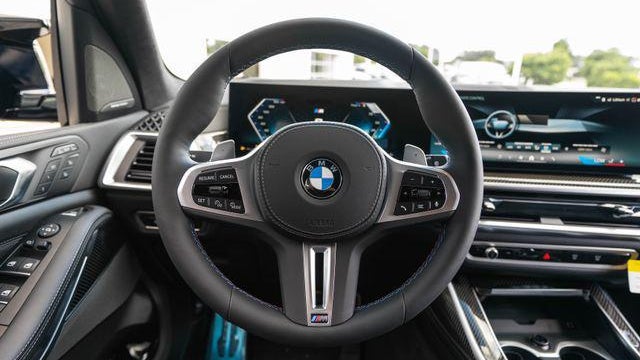 2027 BMW X7 M60i