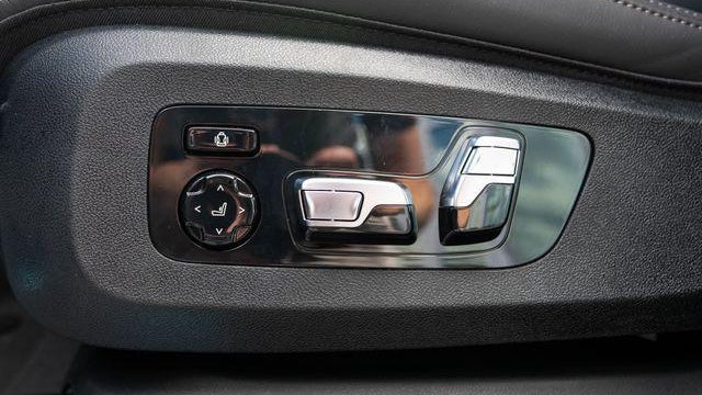 2027 BMW X7 M60i