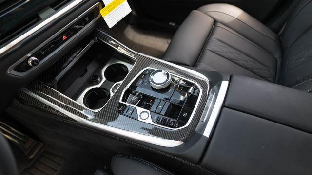 2027 BMW X7 M60i