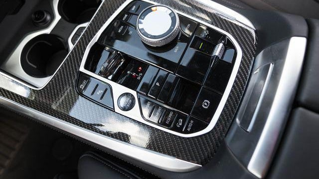 2027 BMW X7 M60i