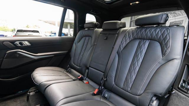 2027 BMW X7 M60i