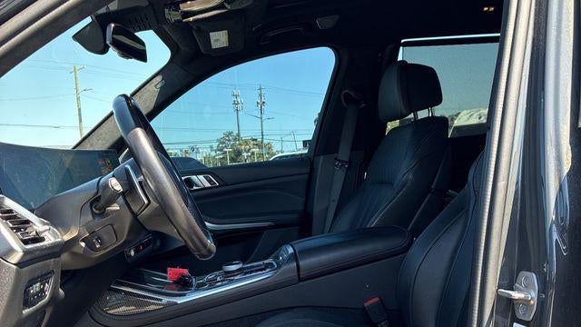 2023 BMW X7 M60i