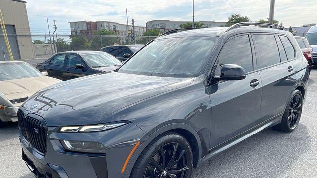 2023 BMW X7 M60i