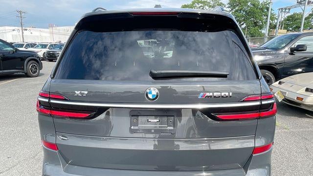 2023 BMW X7 M60i