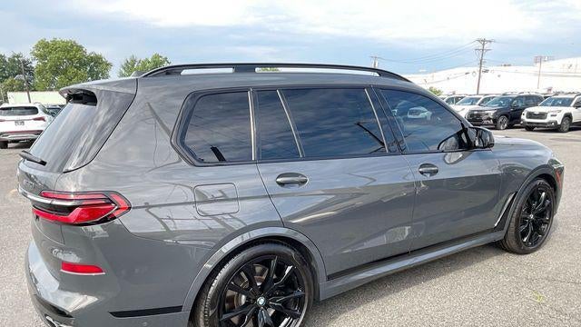 2023 BMW X7 M60i