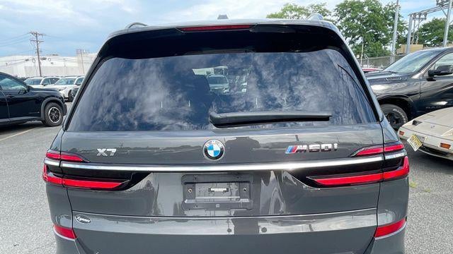 2023 BMW X7 M60i