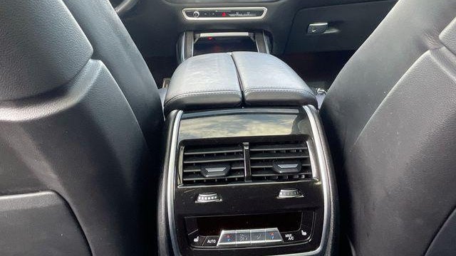2023 BMW X7 M60i