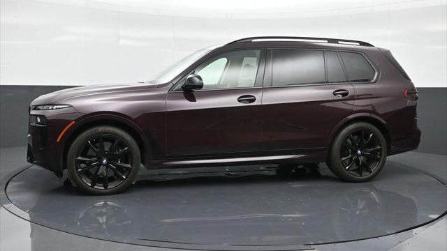 2024 BMW X7 M60i