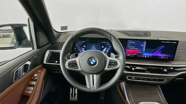 2024 BMW X7 M60i
