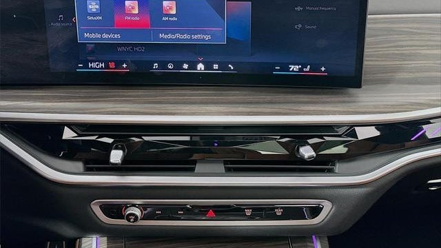 2024 BMW X7 M60i