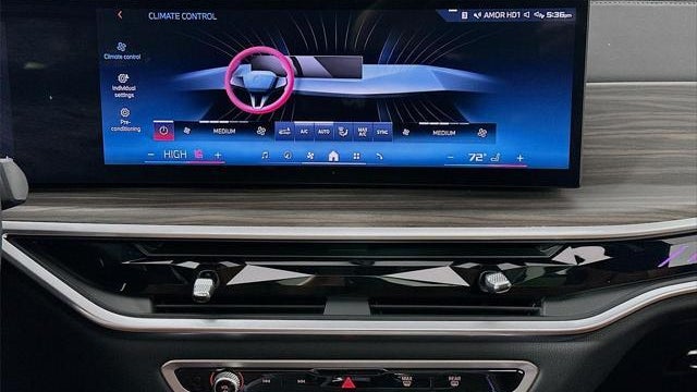 2024 BMW X7 M60i