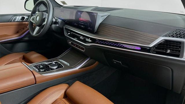 2024 BMW X7 M60i