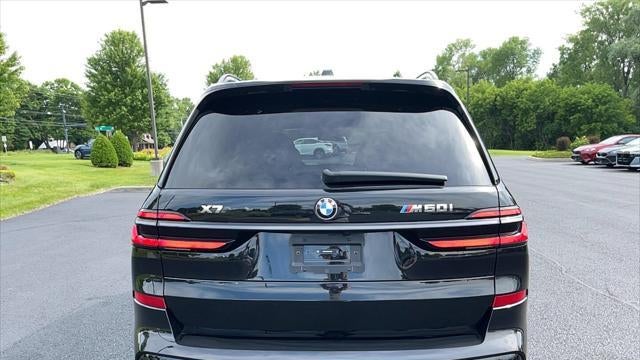 2025 BMW X7 M60i