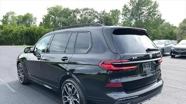 2025 BMW X7 M60i