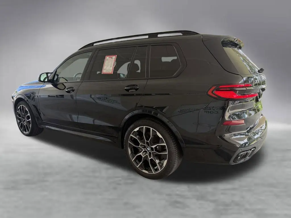2026 BMW X7 - $77,606