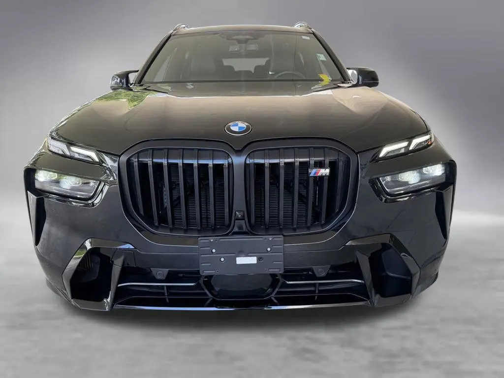 2026 BMW X7 - $77,606