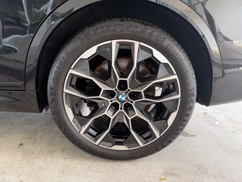 2026 BMW X7 - $77,606