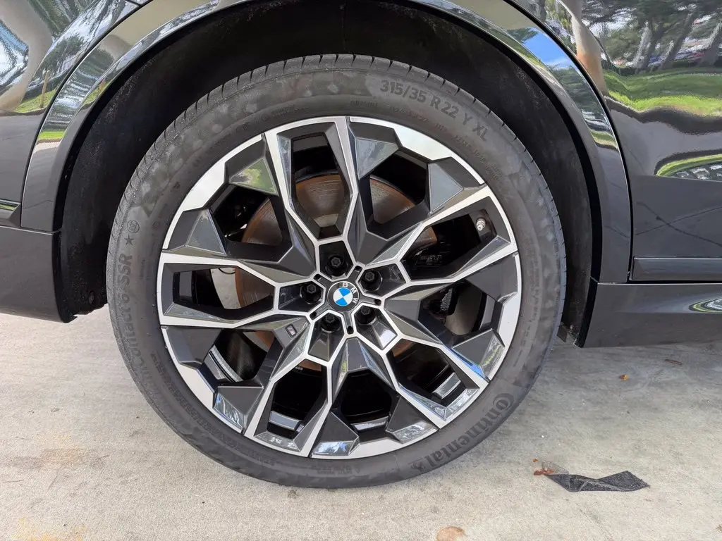 2026 BMW X7 - $77,606