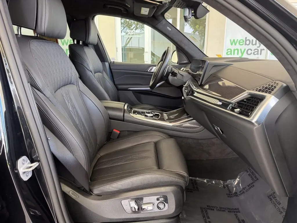 2026 BMW X7 - $77,606