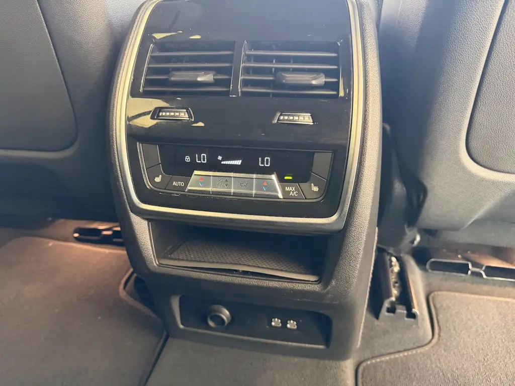 2026 BMW X7 - $77,606