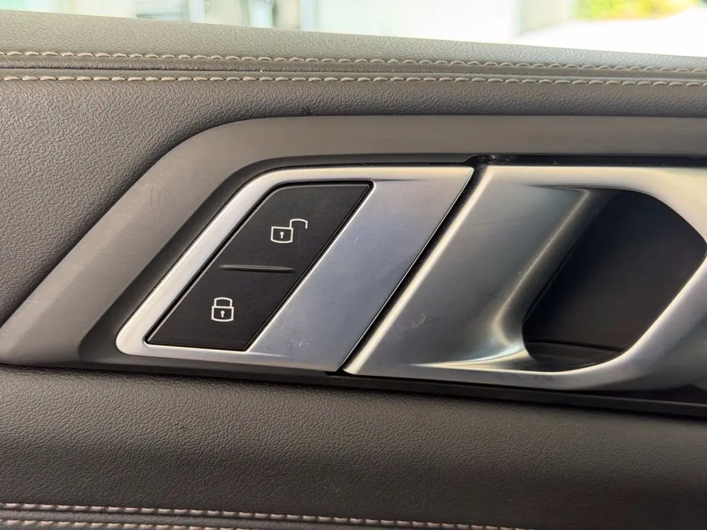 2026 BMW X7 - $77,606