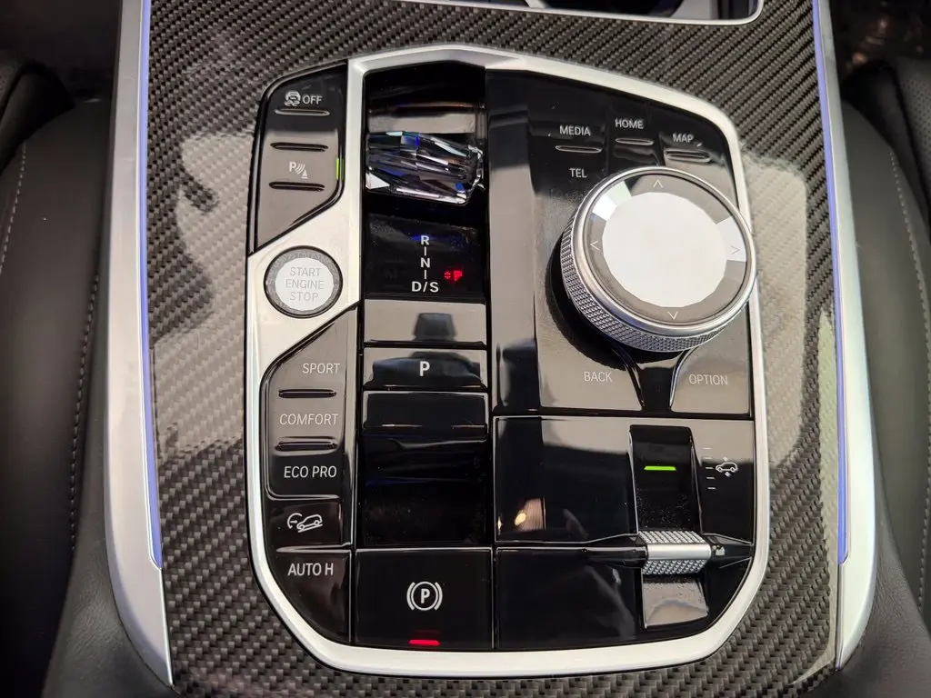 2026 BMW X7 - $77,606