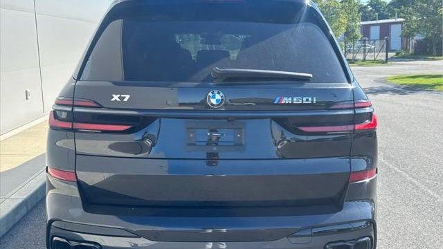 2026 BMW X7 M60i